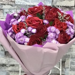 ช่อกุหลาบแดง 12 ดอก