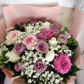 ช่อกุหลาบหลากสี 15 ดอก