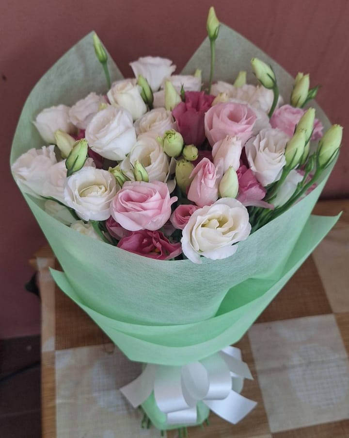 ช่อลิเซียนทัสชมพูขาว